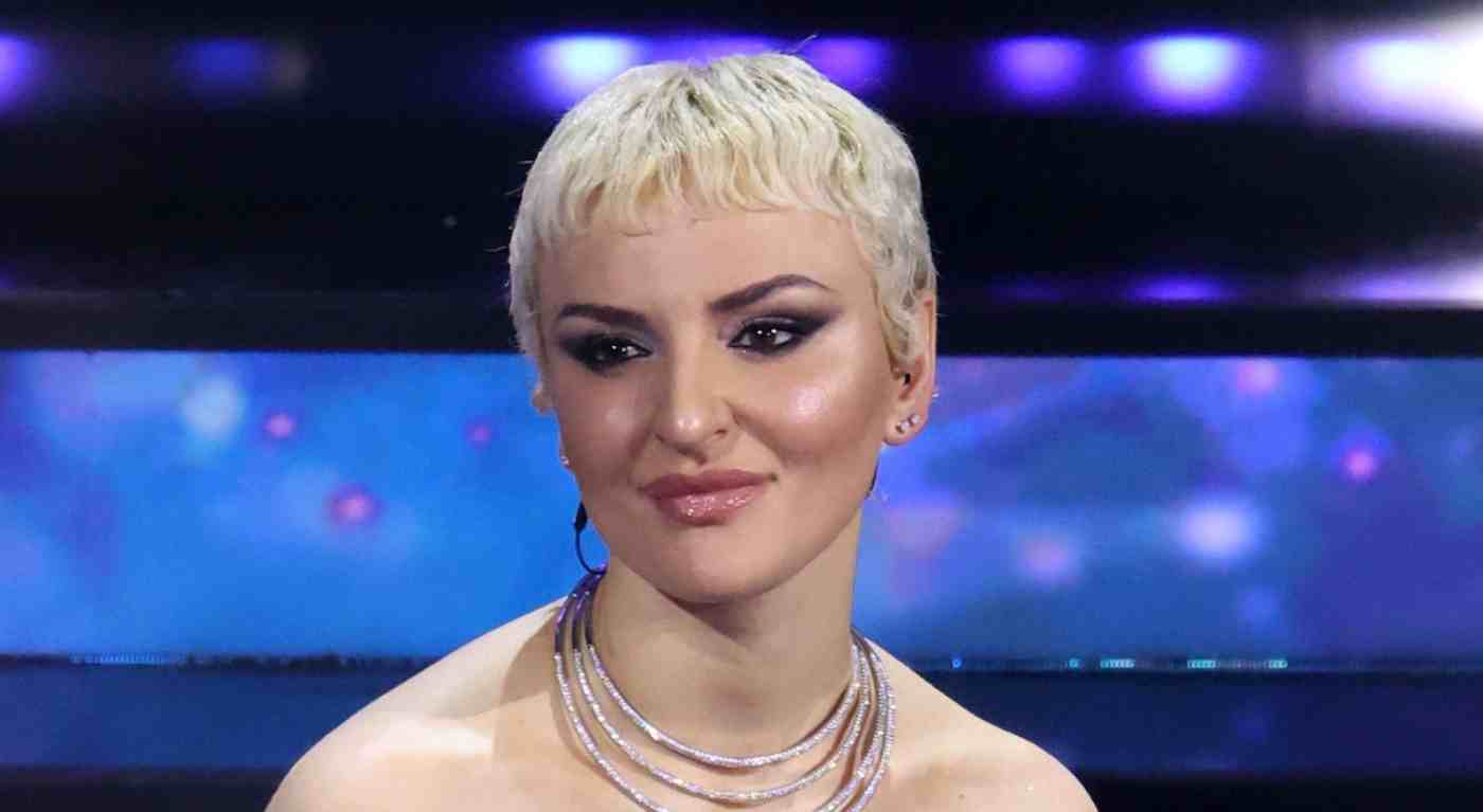 Sanremo 2024, Arisa esclusa dal Festival. Amadeus confessa: "Non sono pentito"
