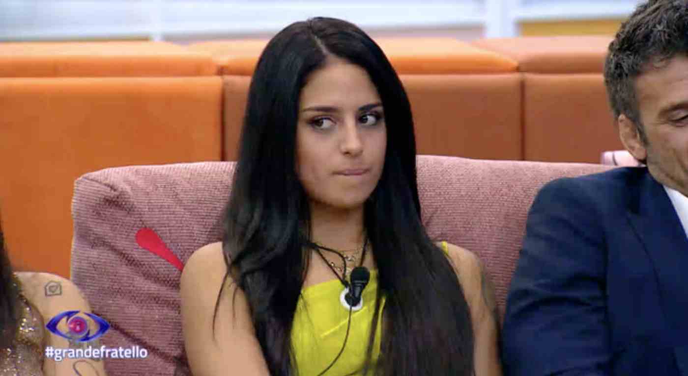 "Sentite, ho un piano". Grande Fratello, pronta la vendetta di Perla contro Beatrice: previsto il caos nella casa