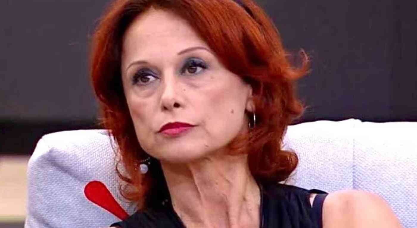 "Ha scelto", la decisione di Beatrice Luzzi dopo l'uscita dalla casa: “Ragazzi, devo dirvi questo”