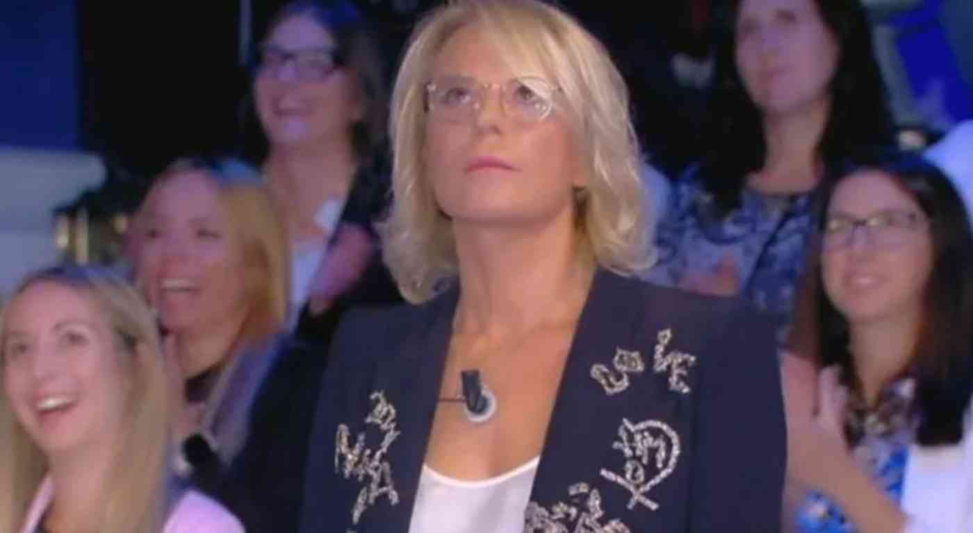 "L'avete notato?". C'è Posta per Te, il dettaglio che ha commosso tutti. "Maria aveva..."