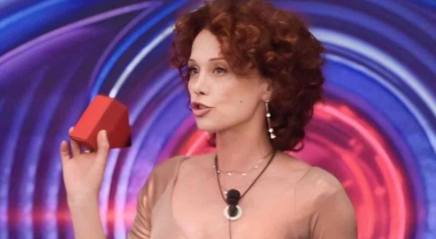 Grande Fratello, Beatrice lo vuole fuori dalla casa: il piano dell'attrice per eliminare il concorrente più forte