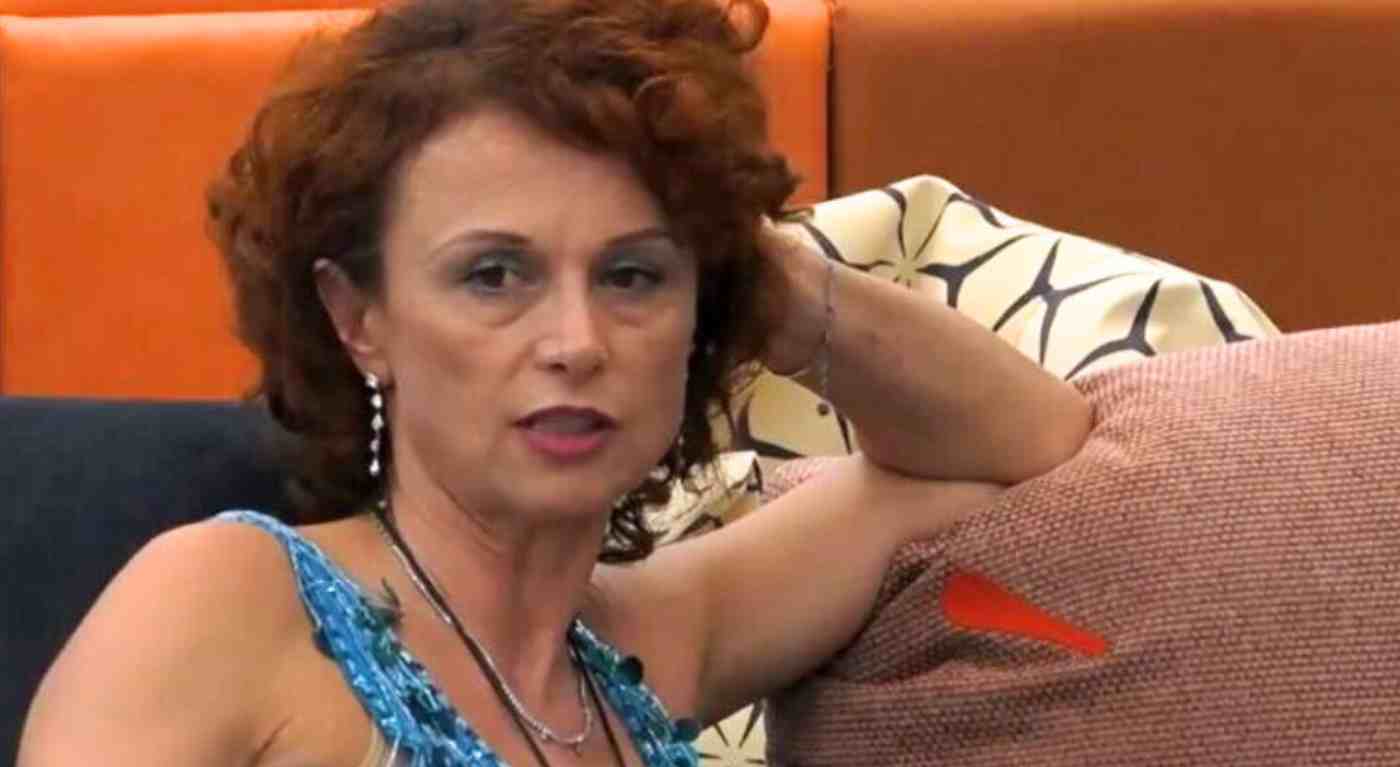 Grande Fratello, Beatrice si allea con Perla e Greta contro Mirko. Pubblico senza parole: "Adesso sono amiche?"