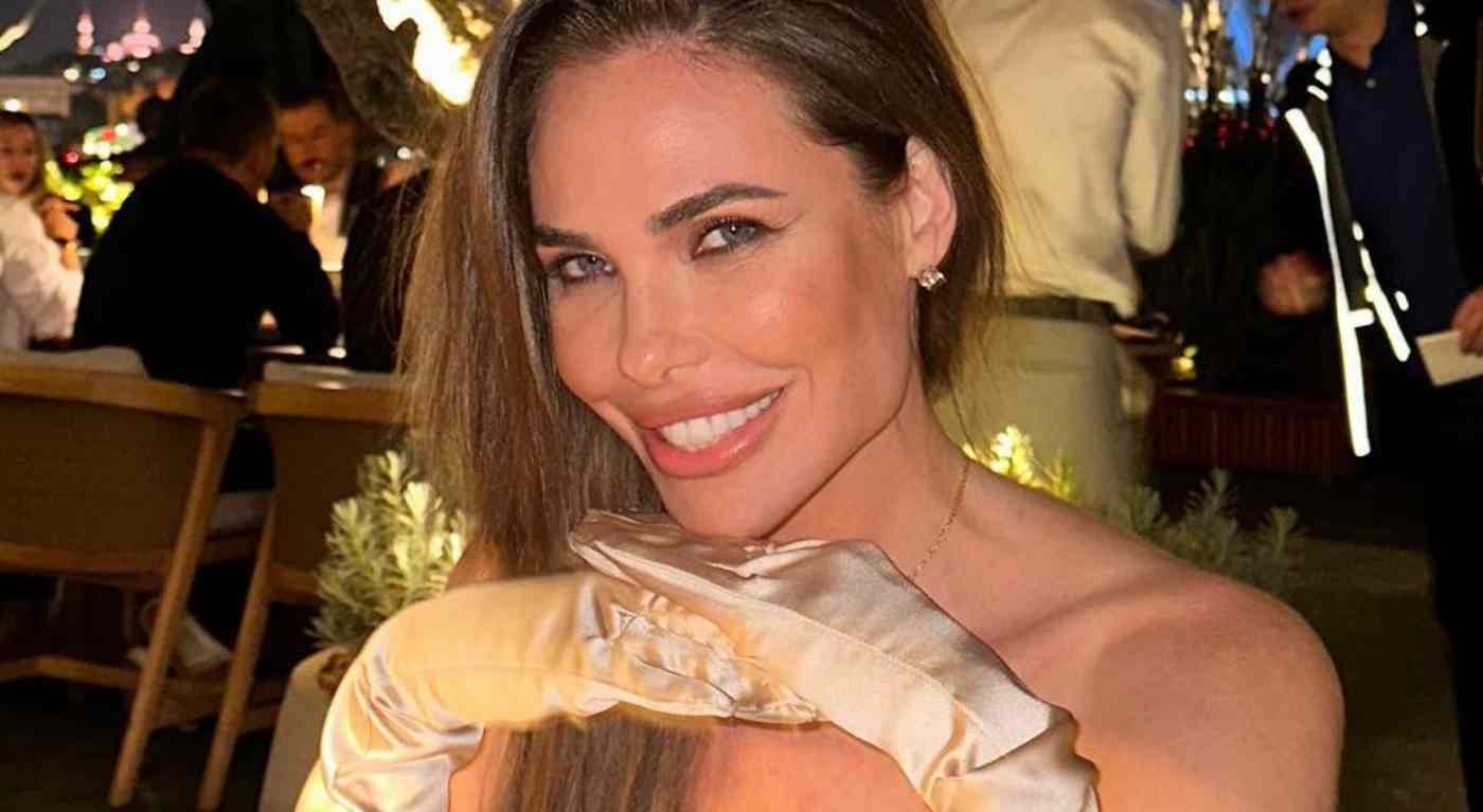 “Non è una santa, non andava a prendere solo un caffè”. Karina Cascella senza freni contro Ilary Blasi