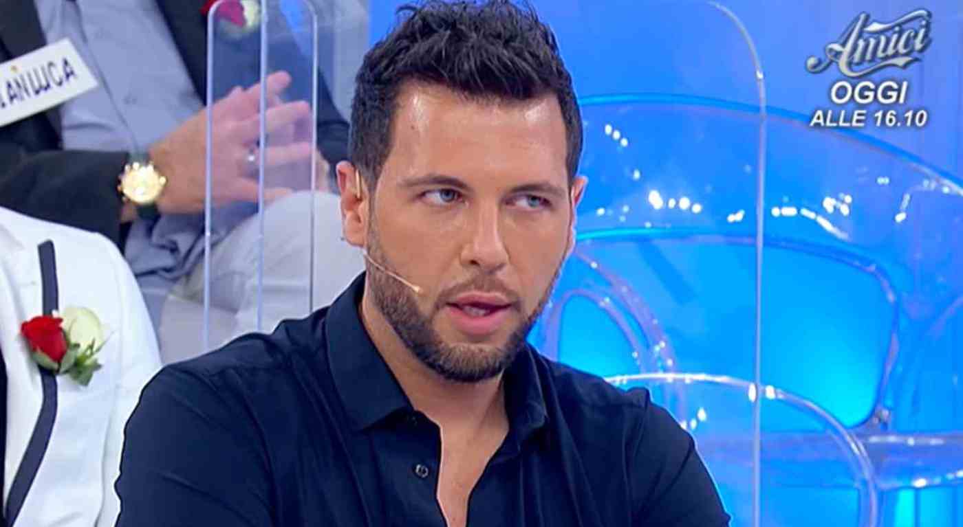 Alessandro Vicinanza, il gesto inaspettato dopo l'addio a Uomini e Donne: una decisione estrema | Cos'è successo all'ex di Ida Platano