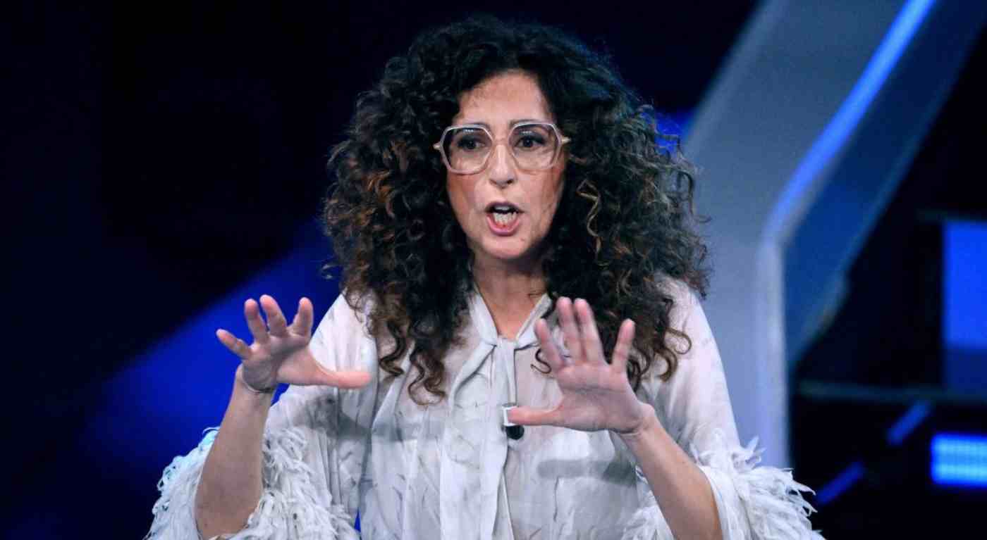 Chi è Teresa Mannino, vita privata della co-conduttrice di Sanremo 2024: figli, compagno e la sua carriera