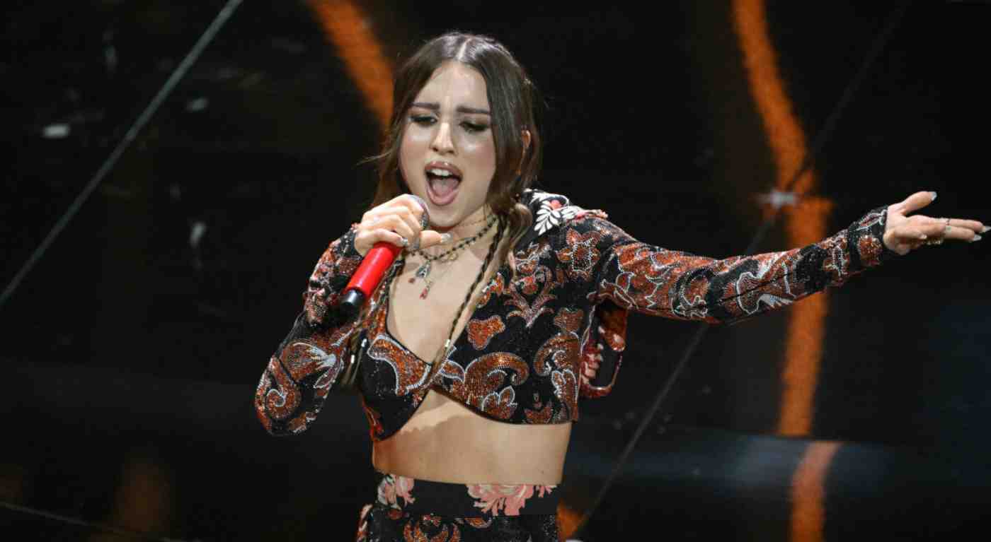 Colpo di scena a Sanremo: Angelina Mango svela chi vincerà il Festival Tutti senza parole