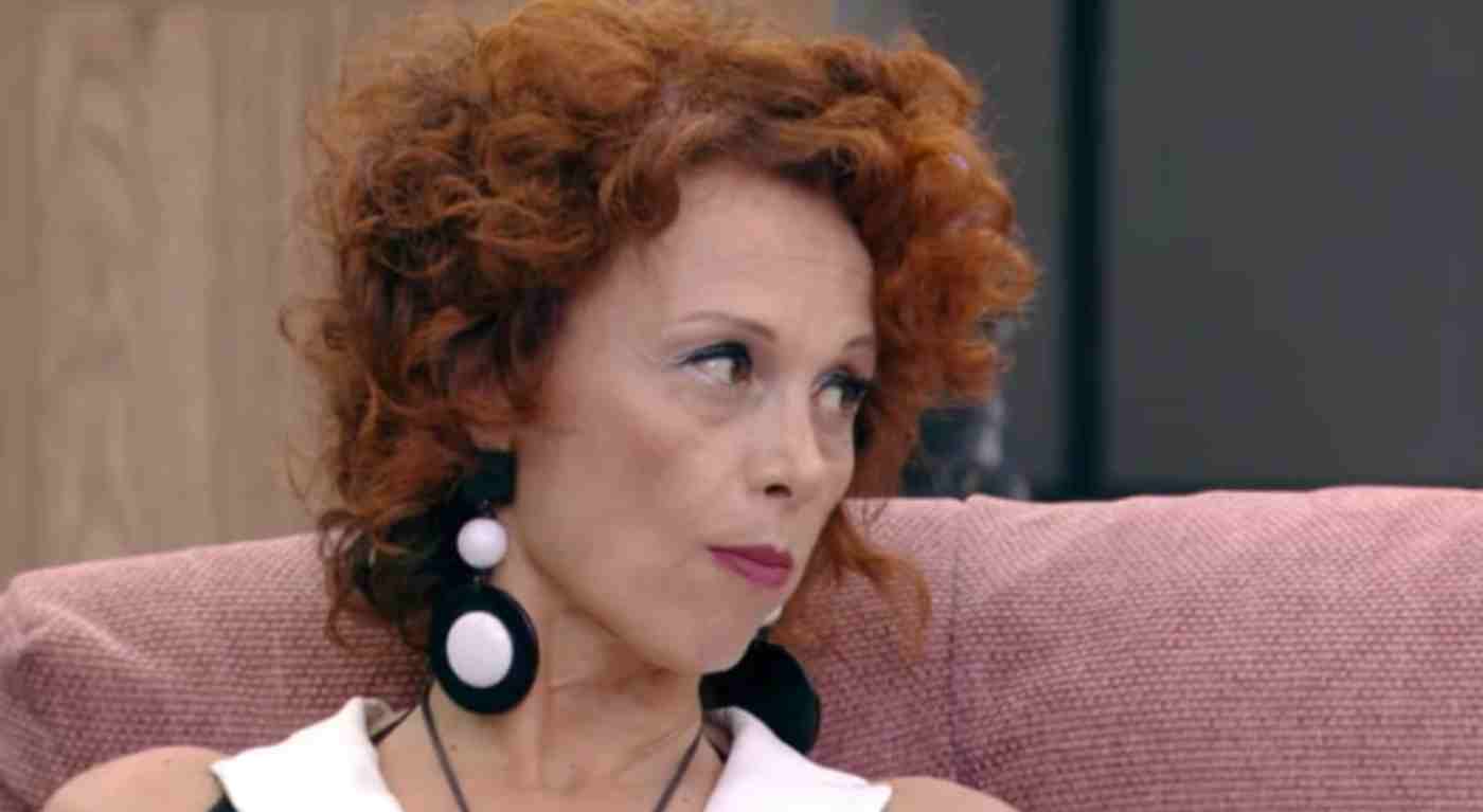 Chi è stato nominato ieri al Grande Fratello? Beatrice accusa: "Qualcuno ha barato con messaggi dall'esterno" | Nomination del 19 febbraio