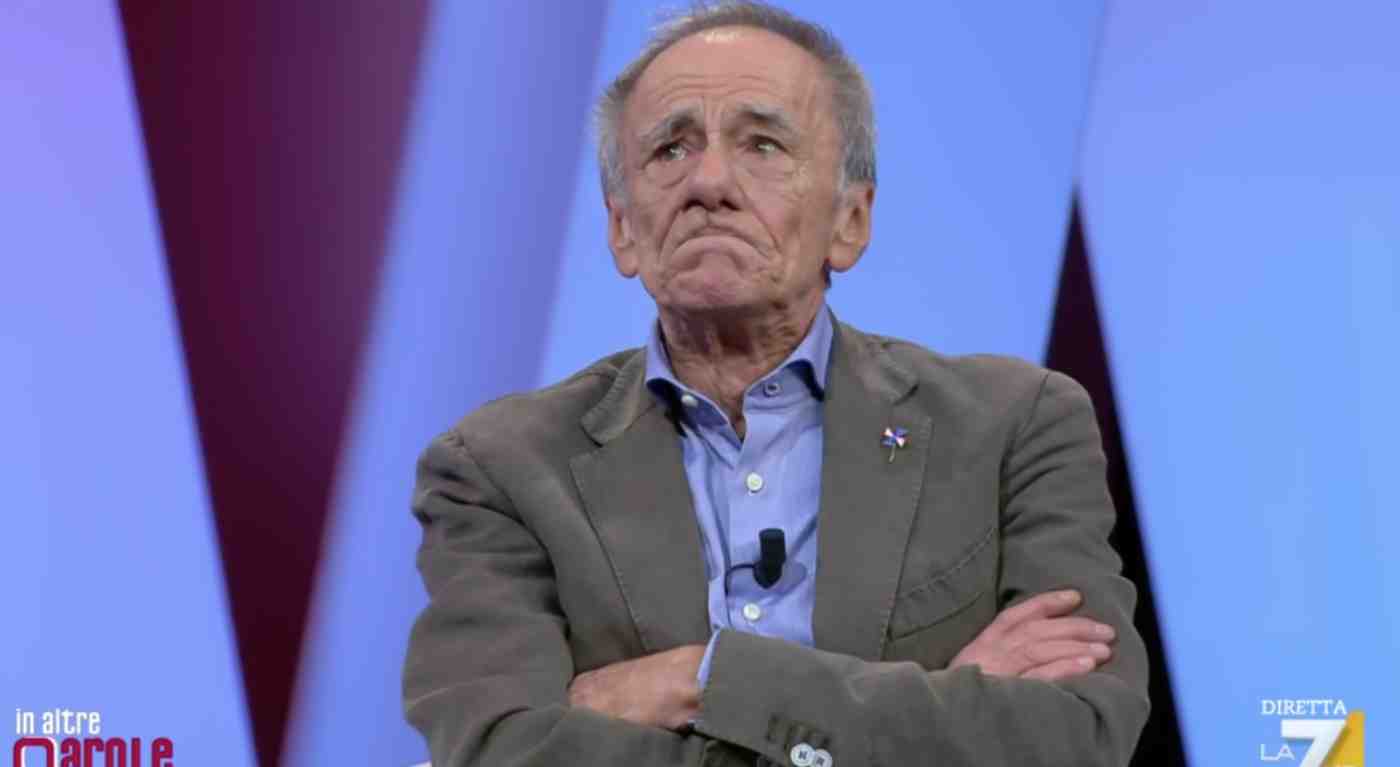 Roberto Vecchioni scoppia in lacrime in diretta a 'In altre parole': "Non doveva succedere"