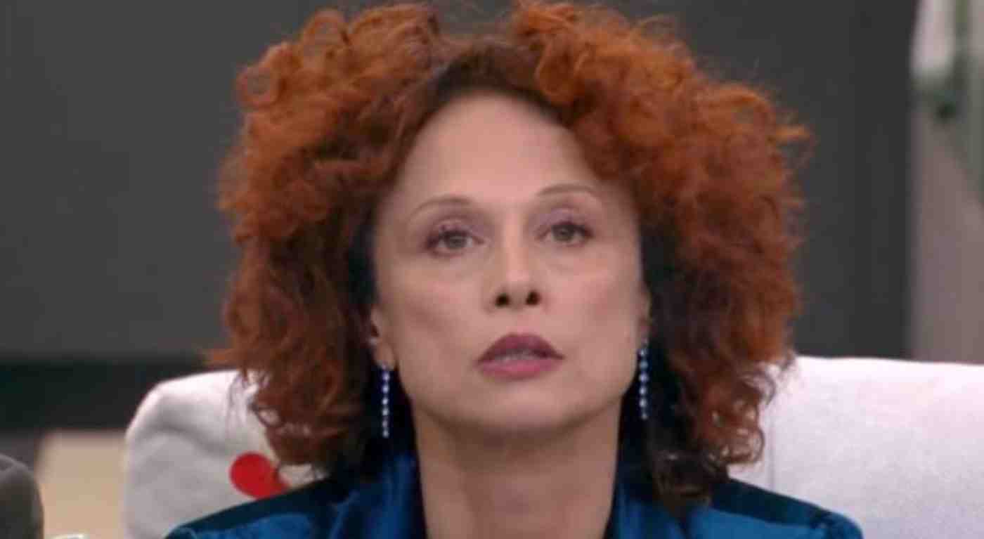 Grande Fratello, Beatrice ancora sotto attacco: il branco le fa victim blaming e i social esplodono