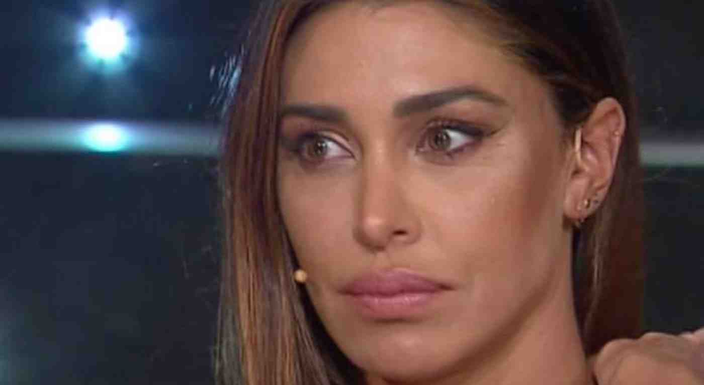 "Hanno passato la notte insieme". Belen paparazzata con un altro famoso - FOTO