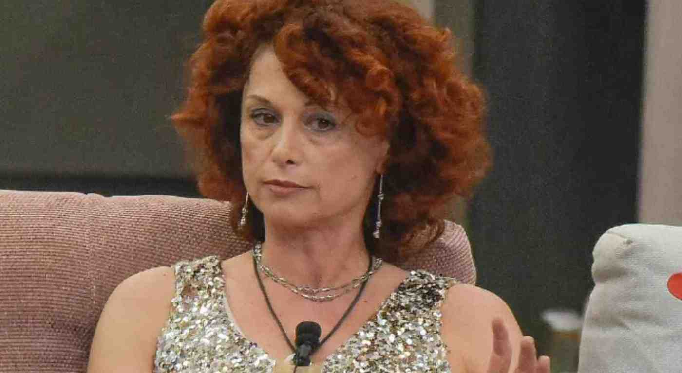 "Ascoltate qua, ho delle cose da dire su Beatrice". Grande Fratello, Jane Alexander vuota il sacco poco prima della finale: cos'ha detto la 'nemica' della Luzzi