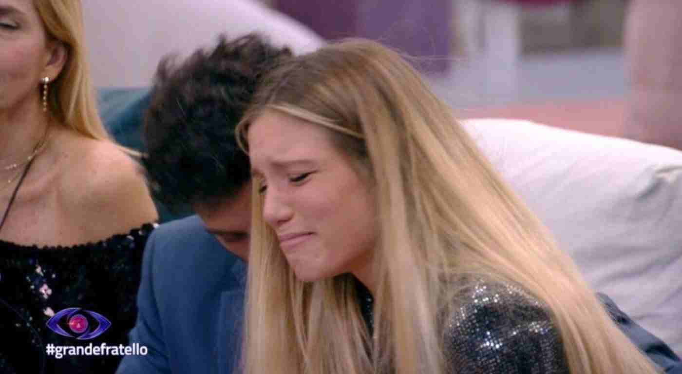 "Hanno detto che non vale niente" - Anita è uno straccio dopo il GF: alla fine si sfoga, ma finisce malissimo