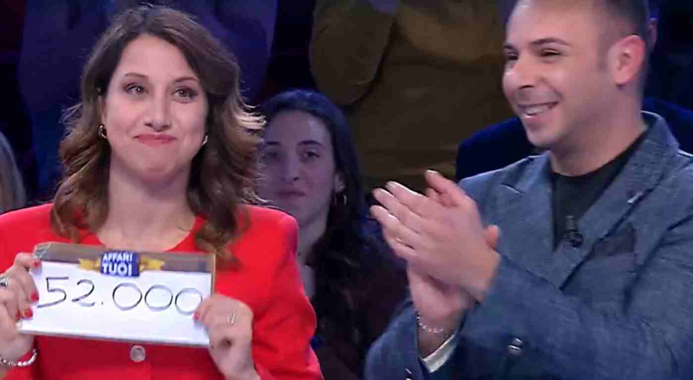 Luana spiazza tutti ad 'Affari Tuoi': un colpo da maestro che ha fatto tremare la Rai. Ecco come ha reagito il Dottore