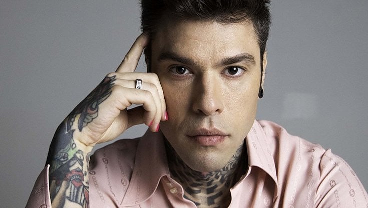 Corona sul caso Ferragnez: "Fedez ha ingoiato rospi per restare sotto i riflettori, viveva una realtà che non sentiva sua"