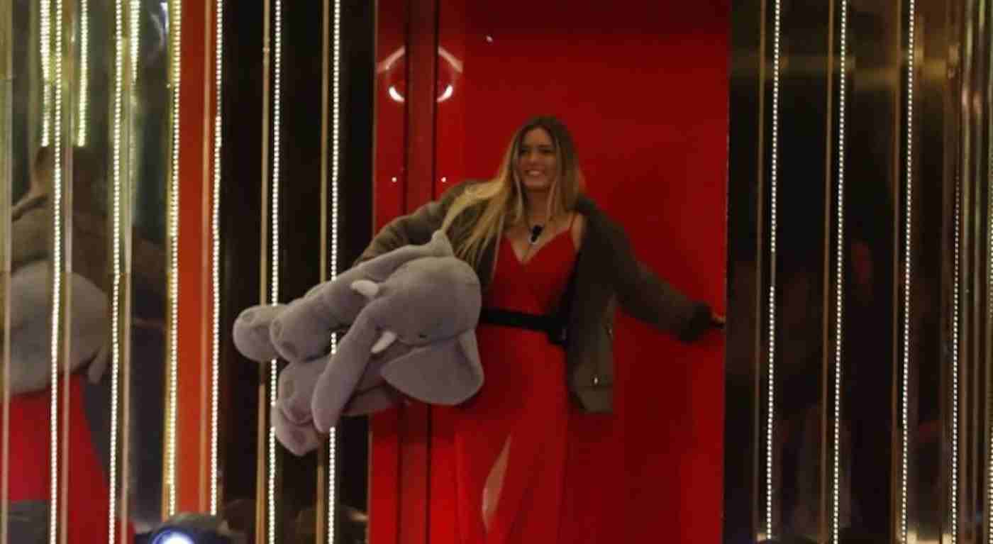 "Hanno detto che non vale niente" - Anita è uno straccio dopo il GF: alla fine si sfoga, ma finisce malissimo