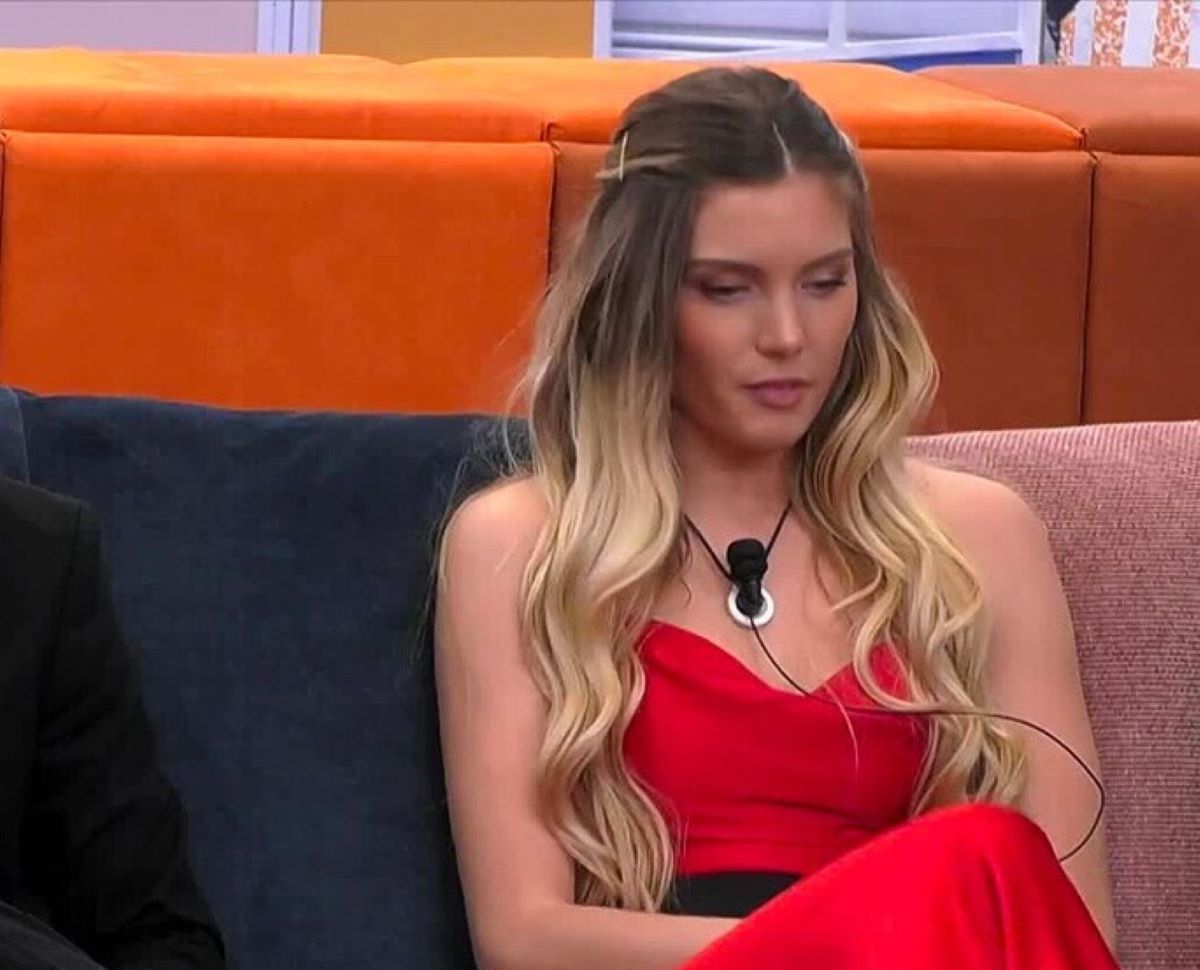 Grande Fratello: Beatrice esplode, Greta e Alessio sotto attacco: "Deve uscire adesso"