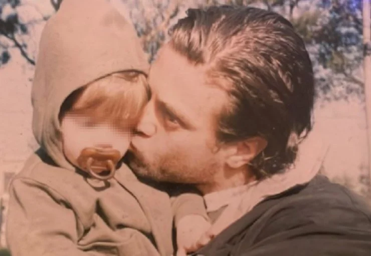 "Ma dai, quello è Ernesto Russo? Il figlio tira fuori la foto scioccante, è irriconoscibile