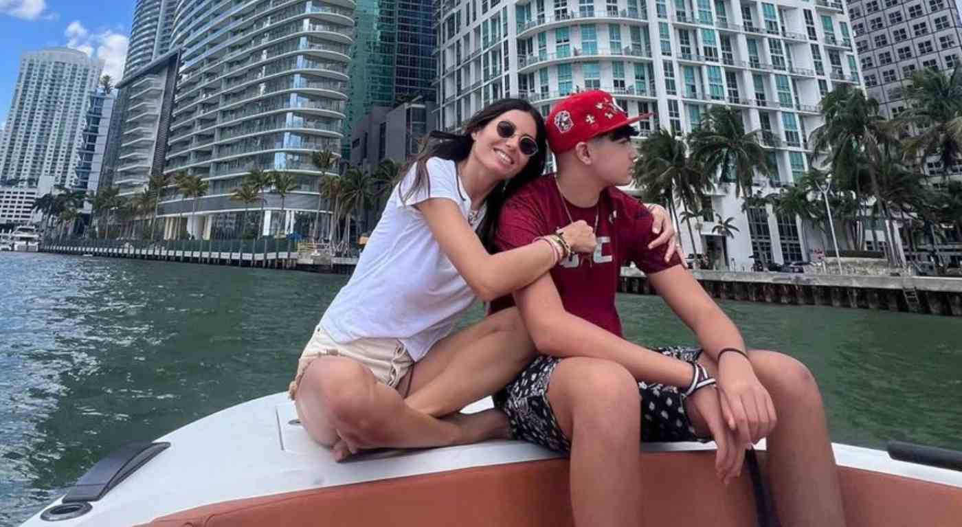 "Va in vacanza con i soldi di Briatore". Elisabetta Gregoraci risponde agli haters dopo le accuse