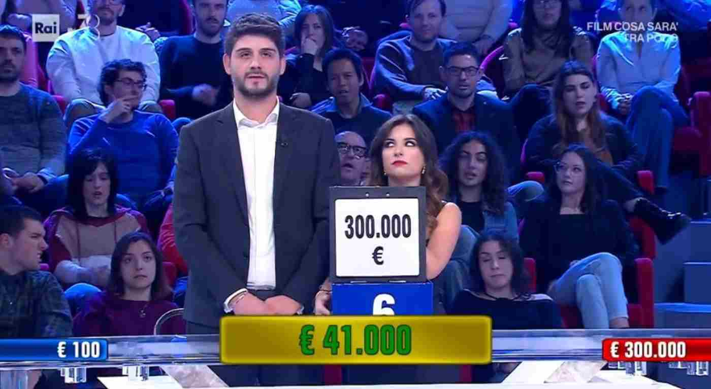 Affari Tuoi, il dottore scende in campo contro i concorrenti: tutti spiazzati e studio nel caos più totale!