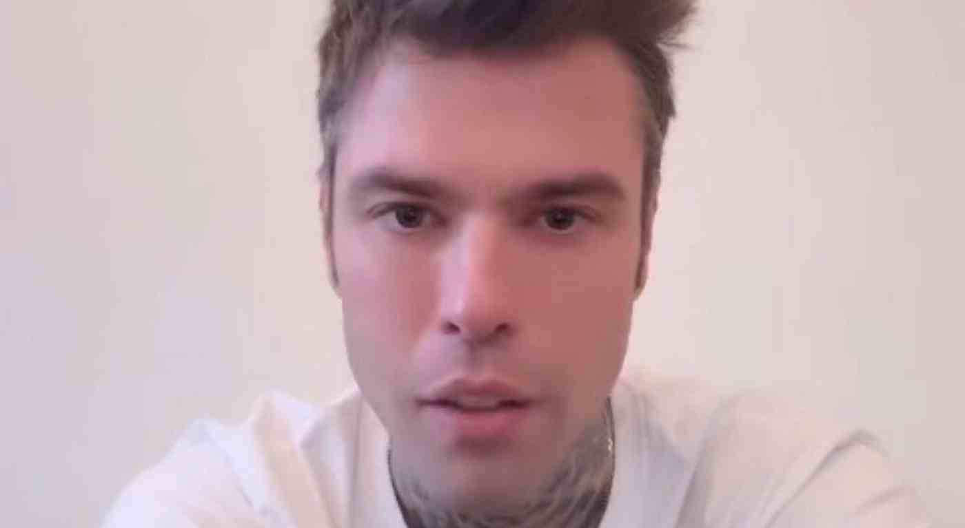 Fedez e Chiara in crisi, il messaggio del rapper mette in allerta i fan: «Rivoglio indietro la mia vita»