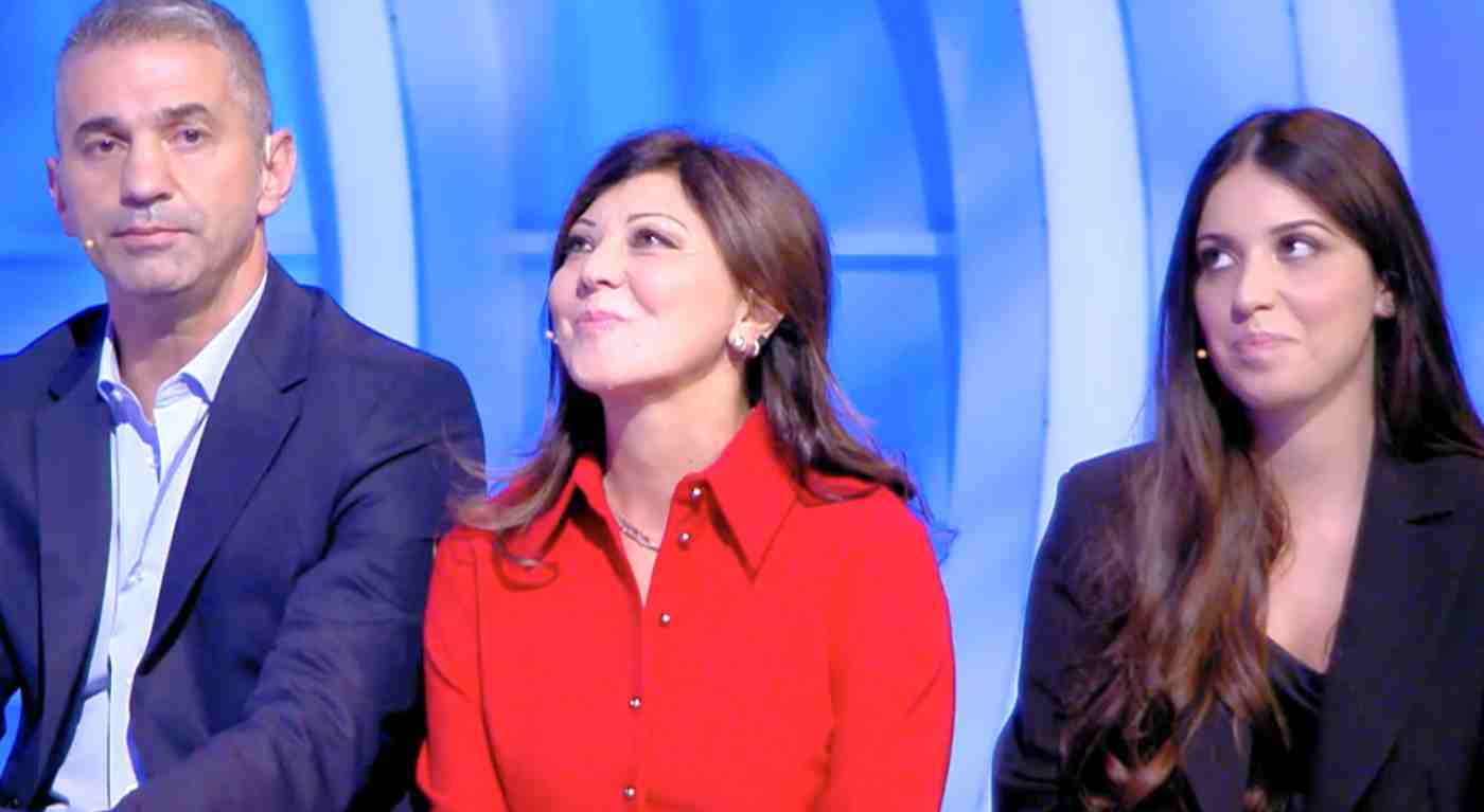 C’è posta per te, Erica chiude la busta dopo il tradimento: il pubblico si scaglia contro Maria