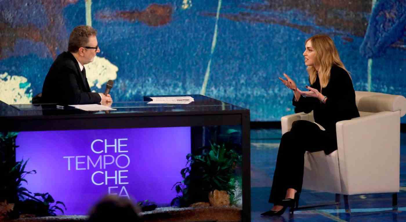 Chiara Ferragni trasformata in un pagliaccio su L'Espresso, il web insorge: "Irrispettosi"