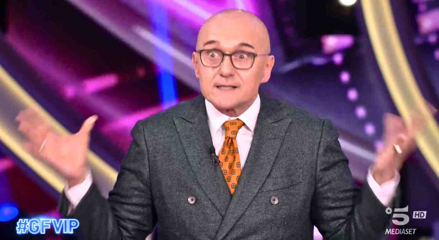 GF, notte bollente per i due concorrenti: "Lo hanno fatto davanti alle telecamere" - VIDEO