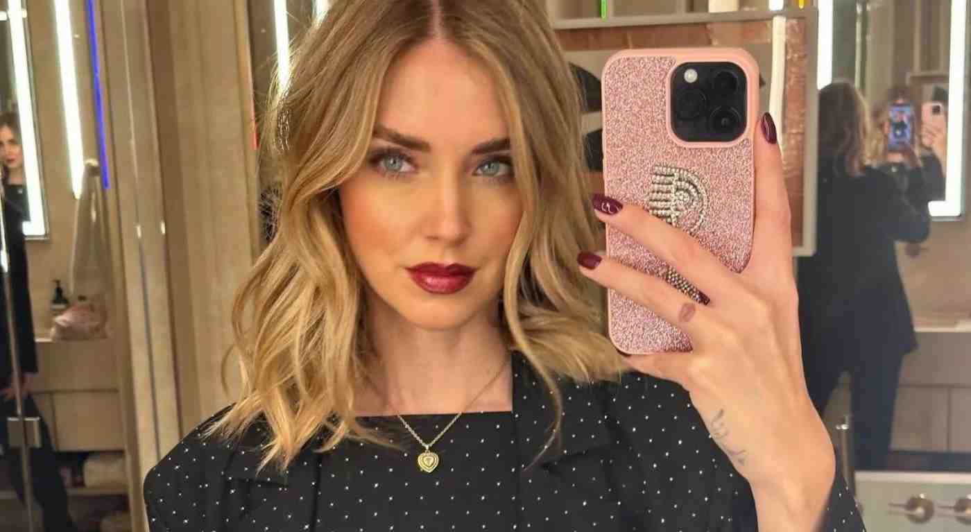 «L'hai voluto tu». Fedez toglie la foto con Chiara e le sorelle Ferragni fanno un gesto choc sui social