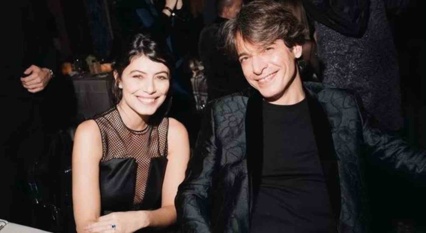 "È già finita", dramma nel mondo del cinema: la famosa attrice rompe col marito dopo pochi mesi. Ecco perchè si sono lasciati