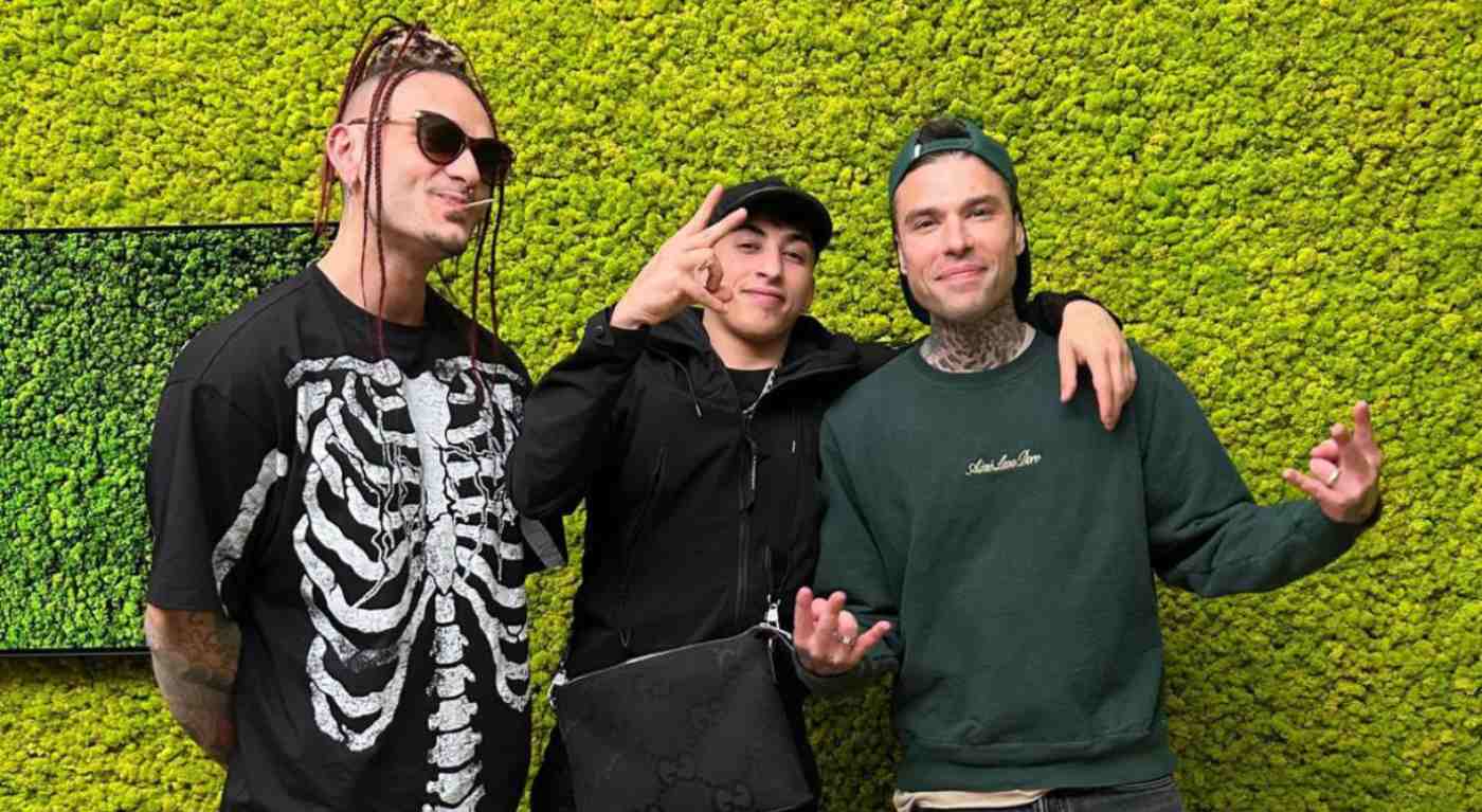 Fedez: "Per adesso chiudiamo tutto, non è opportuno continuare". La notizia è di poco fa