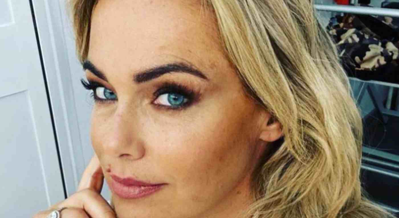 "Ho avuto paura". Sonia Bruganelli, due ladri l'hanno rapinata sotto casa. Cosa le hanno portato via e la denuncia insieme a Bonolis
