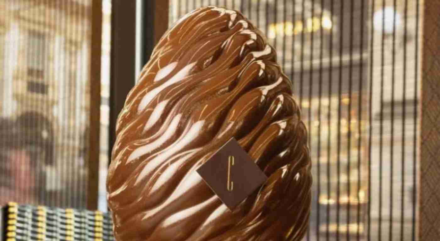 Pasqua 2024, quanto costa l'uovo di cioccolato firmato Carlo Cracco: il prezzo è astronomico