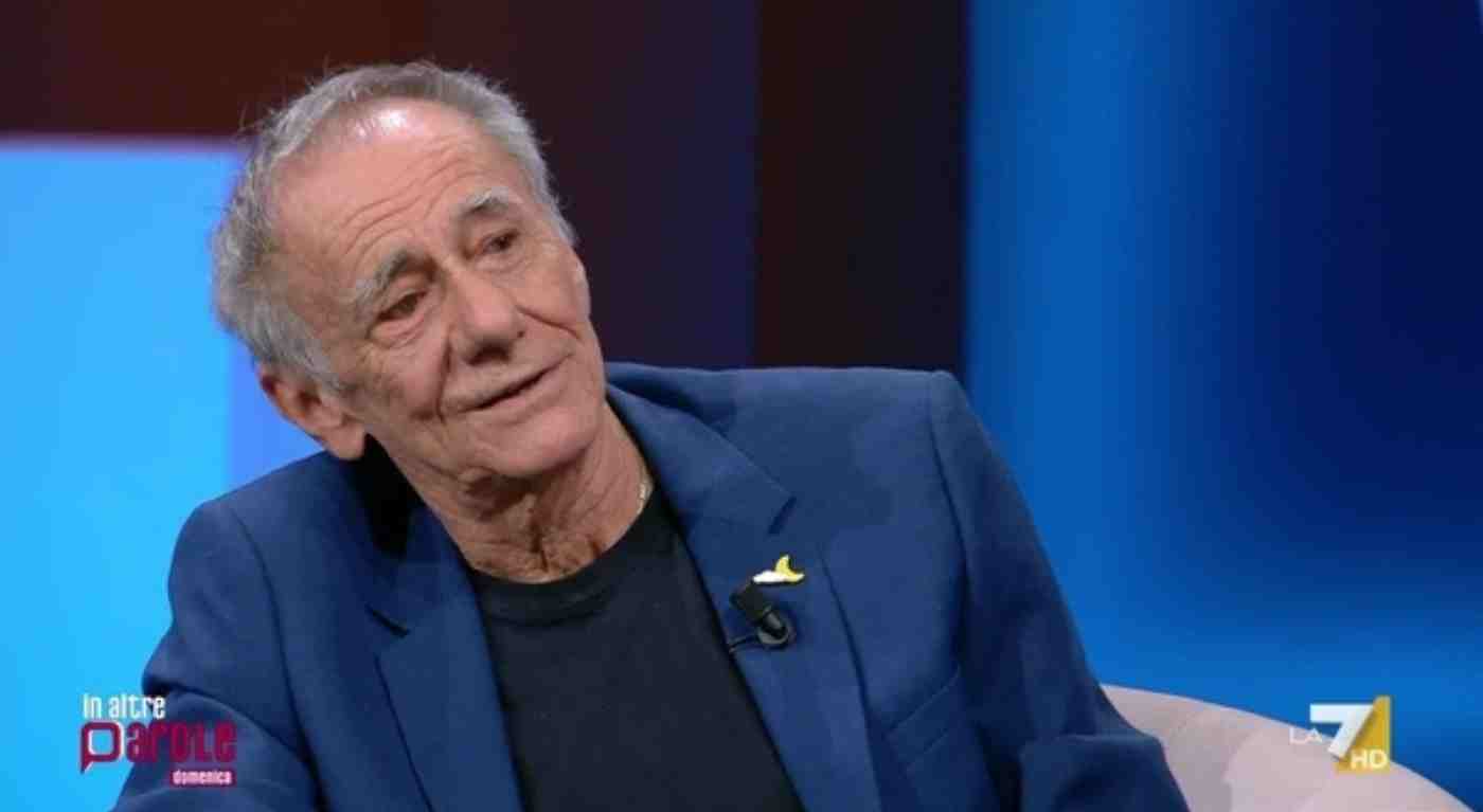 «Non passa mai». Domenica In: Vecchioni parla del figlio e spezza il cuore a Mara Venier