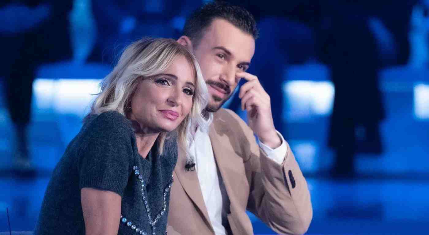"Sono nate!". Veronica Peparini e Andreas Muller finalmente genitori: come si chiamano le figlie e a chi somigliano - FOTO