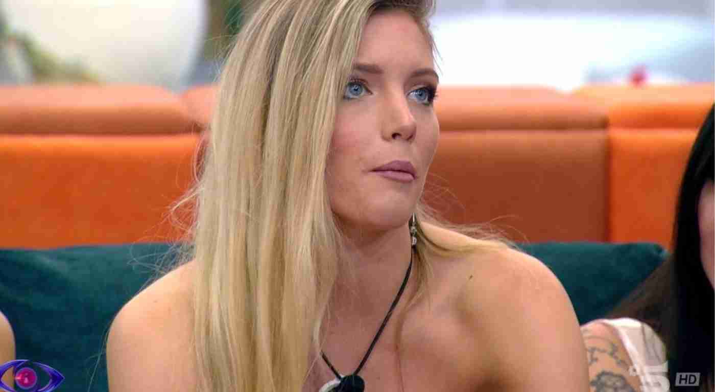 “Adesso parlo io”. Anita cacciata dal Grande Fratello, cos'è successo fuori dalla porta rossa