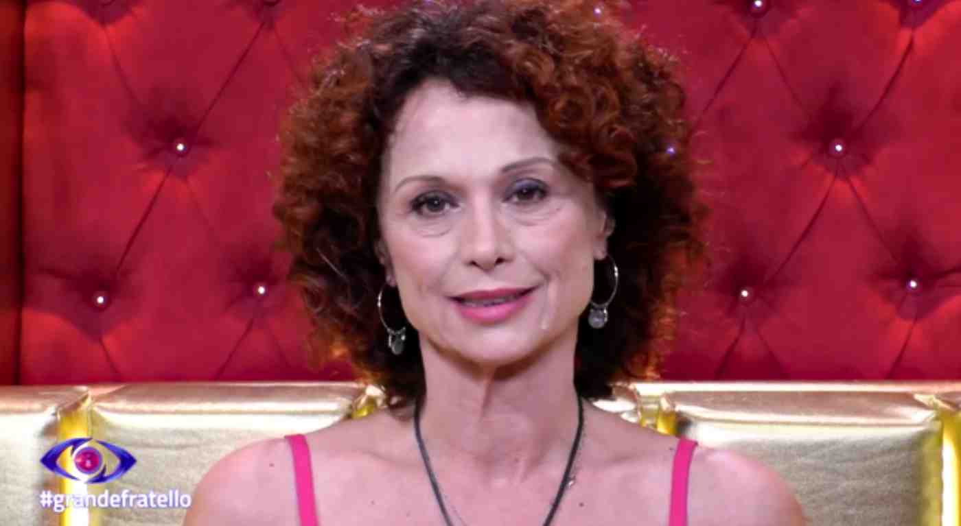 Beatrice Luzzi al Grande Fratello: "La mia vita privata vi lascerà senza parole" - Guarda il video