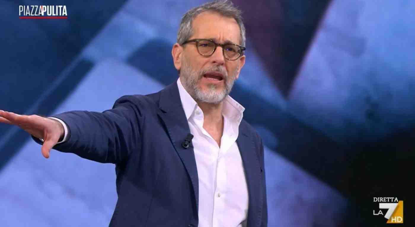 "Non mi frantumare i cog***i". Caos in diretta: Telese e Dragoni perdono il controllo - Volano insulti e accuse, rissa senza precedenti