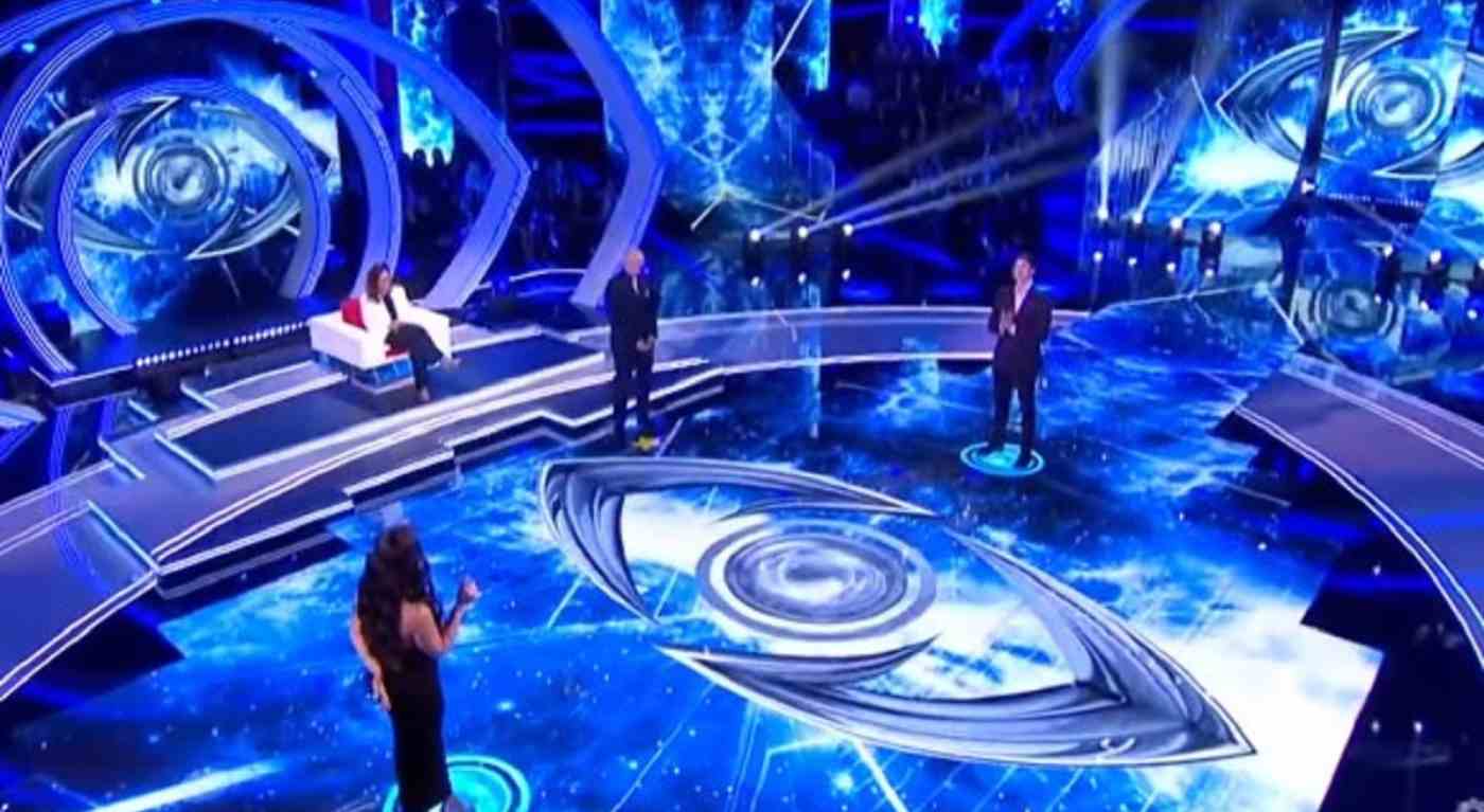 Panico al Grande Fratello, Rosy avvisa tutti: una concorrente tra vomito e svenimenti