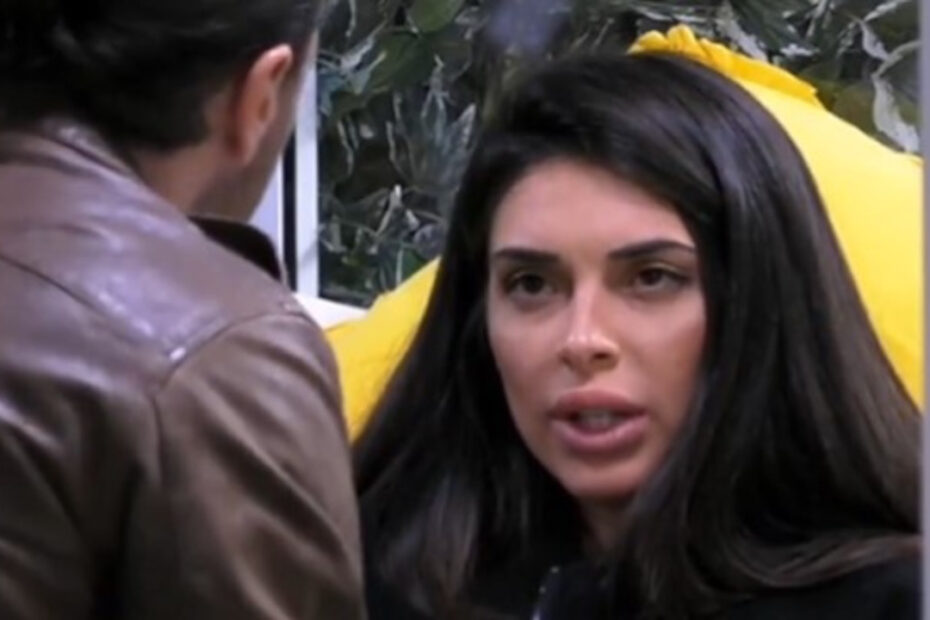 "Non mi devi toccare!". Grande Fratello Greta ha una reazione forte contro Sergio: lui resta di sasso e la manda a quel paese