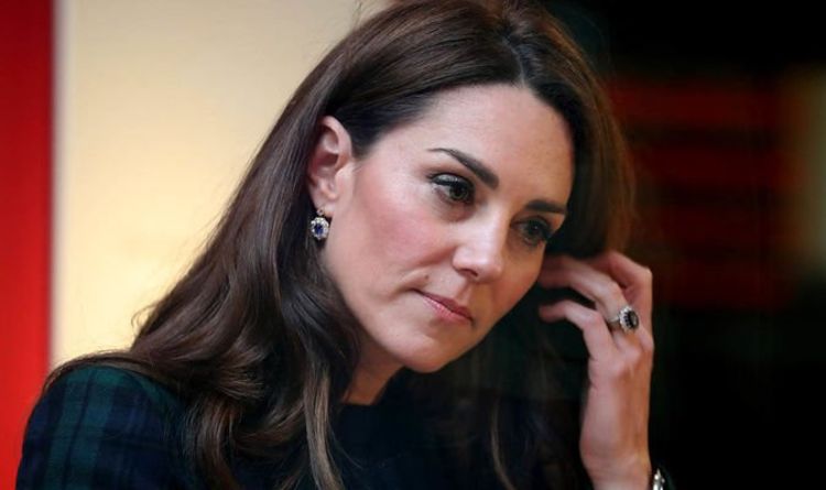Kate, il gesto che ha violato la regola più importante della Regina - Quali erano i cibi preferiti di Elisabetta II