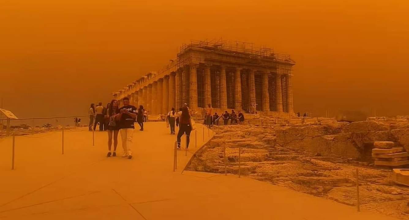 Tempesta di sabbia tra Atene e Calamata 😱🫣. 📸 Cyclone Of Rhodes