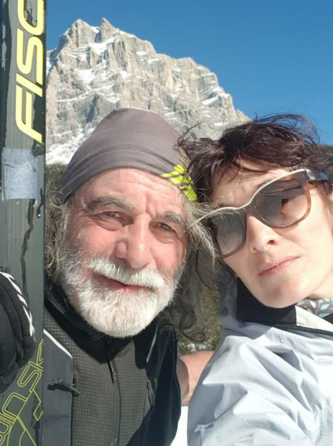 Mauro Corona si commuove parlando della malattia della figlia: "Non è l'unica, un'altra ha lo stesso problema. È stato un duro colpo"