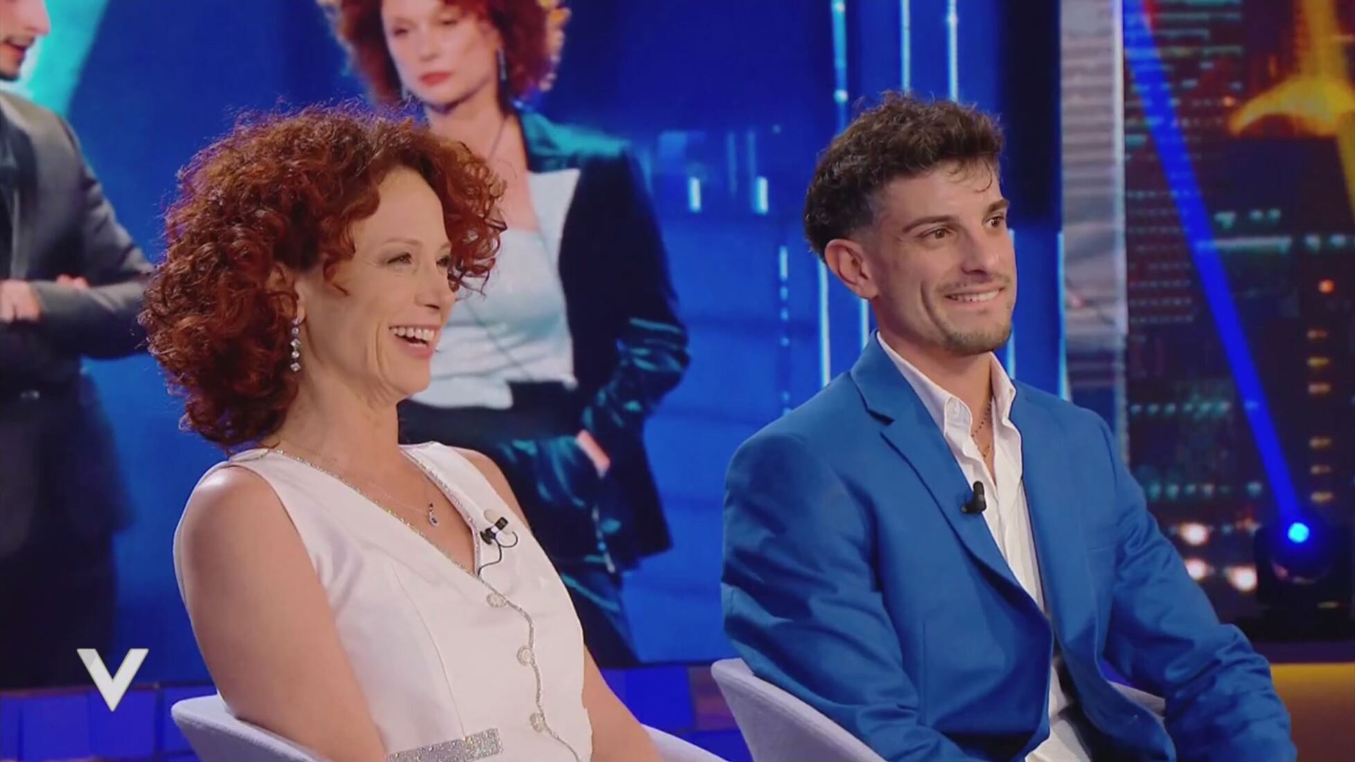 Beatrice Luzzi non è più sola dopo il GF: con chi si è presentata la preferita del pubblico