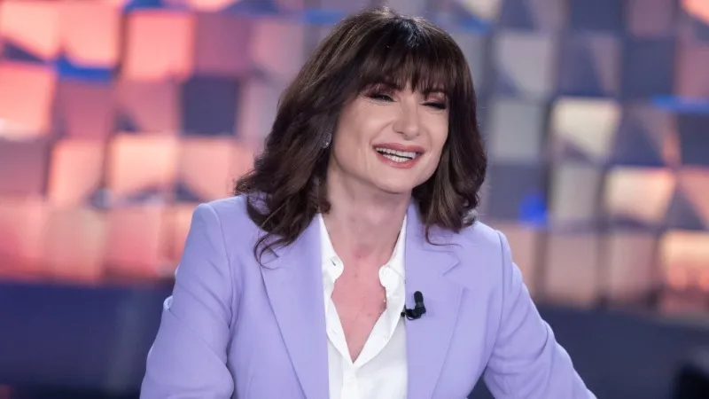 L'Isola dei Famosi, i look di Luxuria devono avere l'ok di Mediaset: ecco come l'hanno cambiata