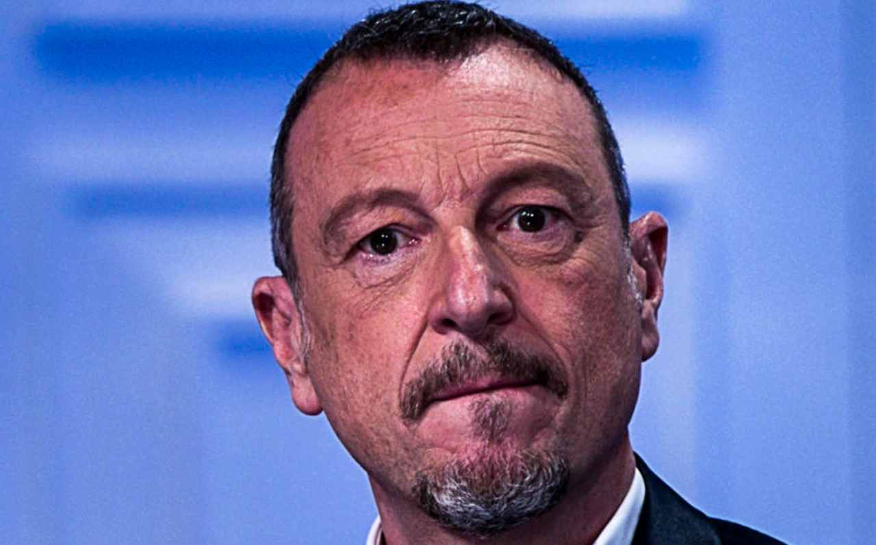 Amadeus taglia i ponti con la Rai, e la Ferilli va su tutte le furie su Instagram: cosa ha detto