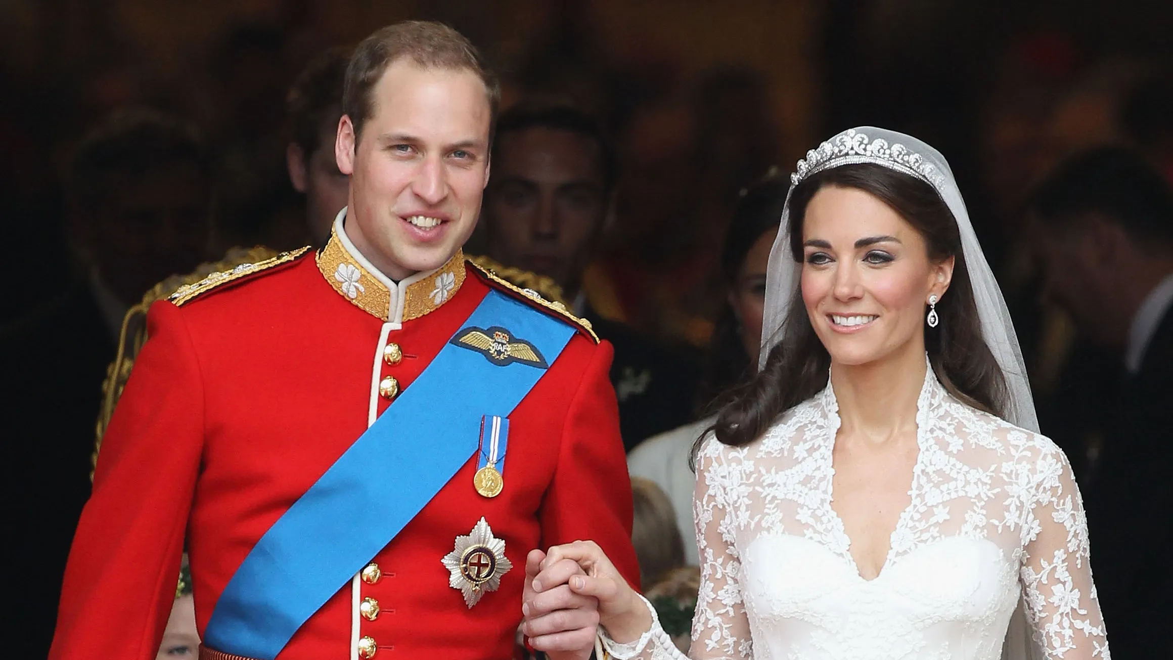 William e Kate, la coppia pubblica la foto commovente per l'Anniversario: "Come 13 anni fa"