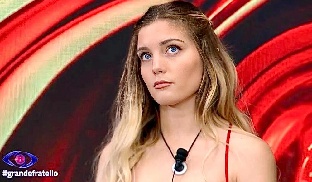 GF Anita prende in giro Simona, ma lei risponde con classe: che figuraccia la Olivieri!