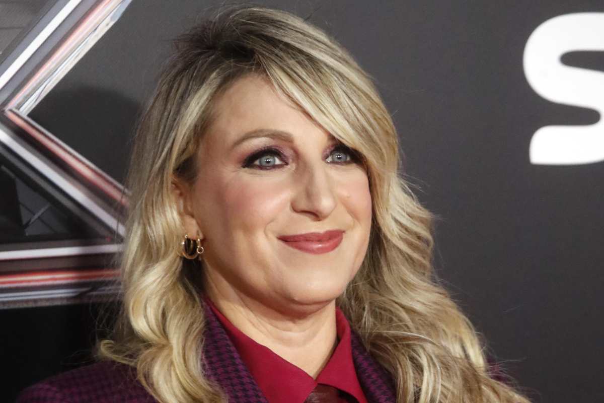 È ufficiale: Katia Follesa e Angelo Pisani non stanno più insieme. Le cause della rottura e le prime dichiarazioni della conduttrice