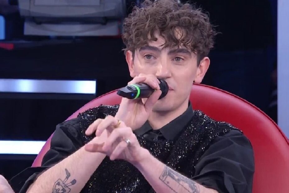 "Dovrebbe vergognarsi!": forte malcontento su Michele Bravi in Amici 23, i fan chiedono la sua uscita dopo il serale