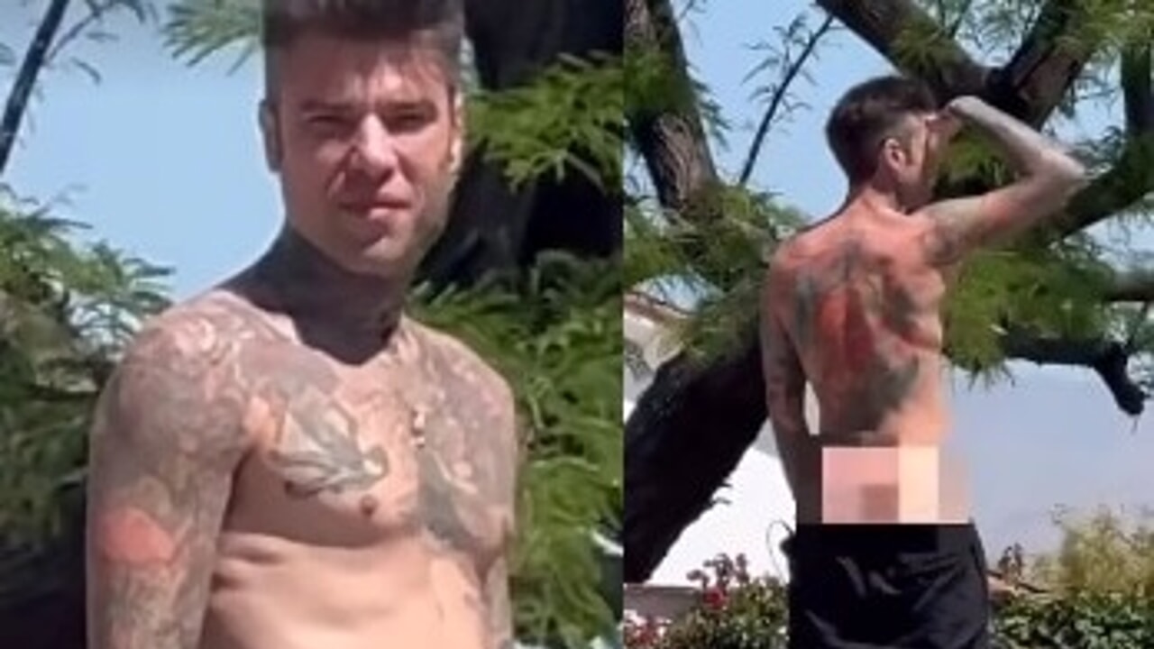 Gramellini punzecchia Fedez, che ribatte con una foto osé del lato B nudo: "Dedica alle nonne"